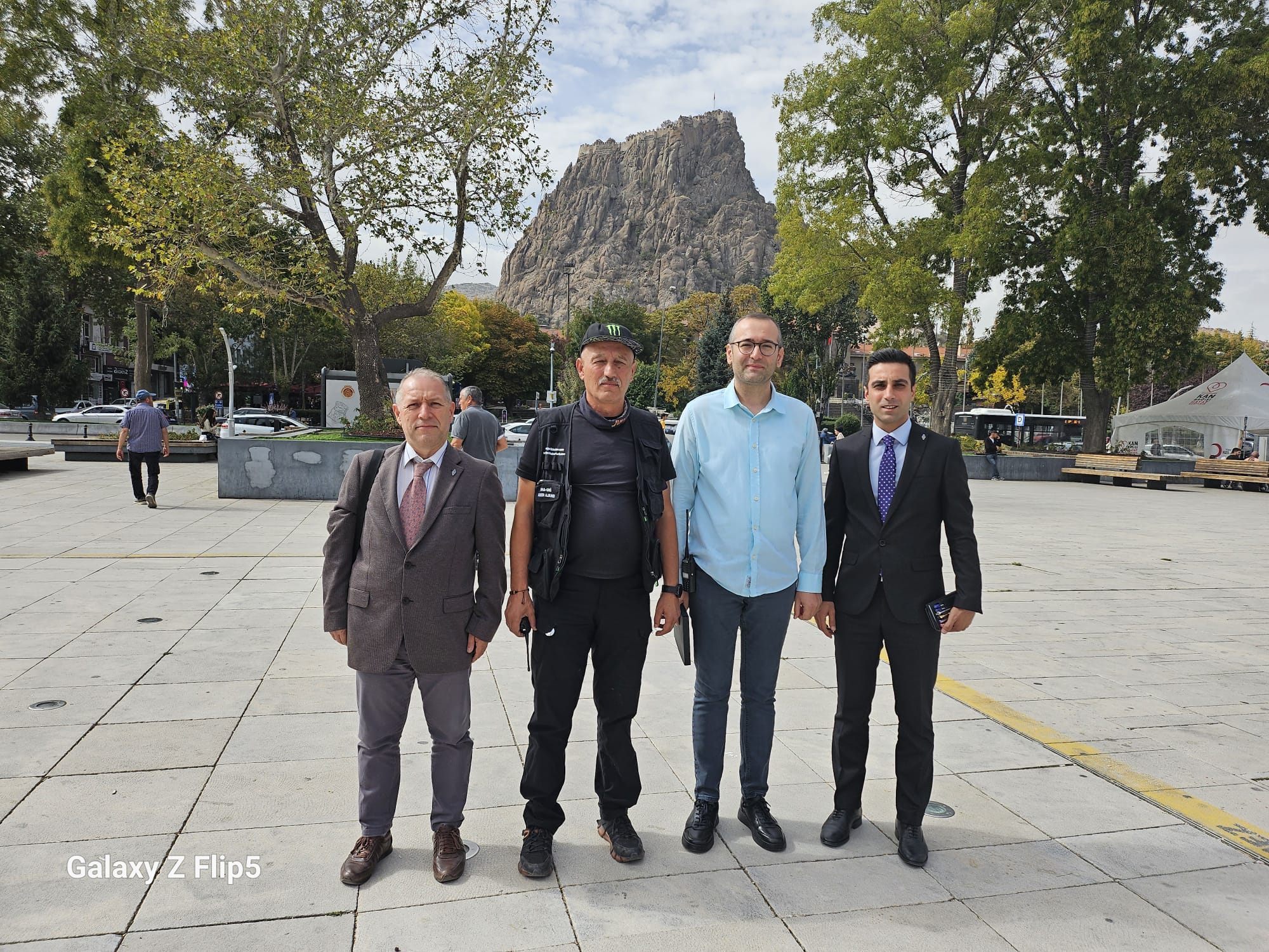 Afyonkarahisar'da İş Birliği İçin Temaslarda Bulunuldu:  TRAC Bursa Yönetimi, Afyonkarahisar Şubesi'ni Ziyaret Etti