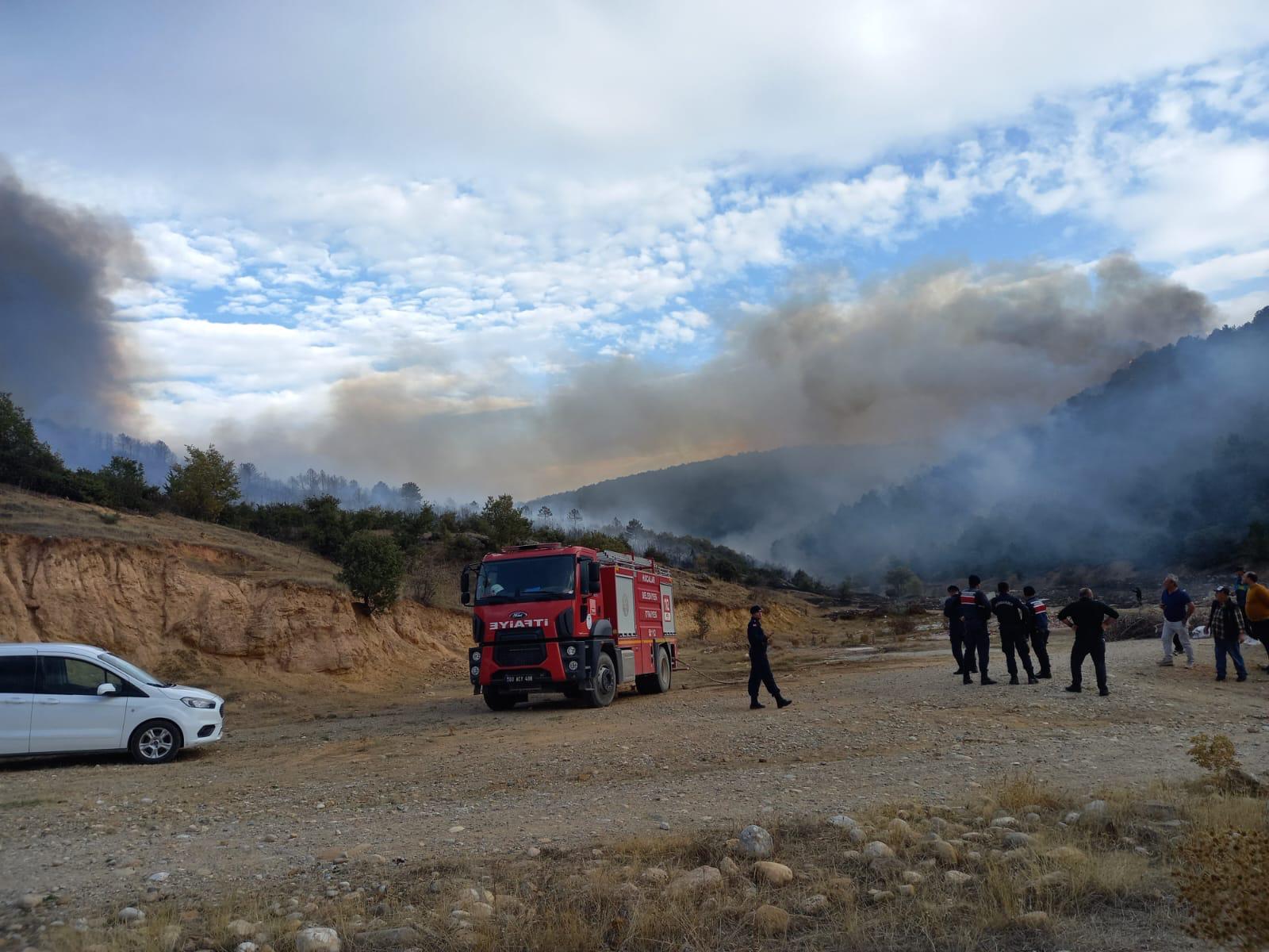 Hocalar'daki Orman Yangın Kontrol Altına Alındı,  25 Hektar Alan Zarar Gördü
