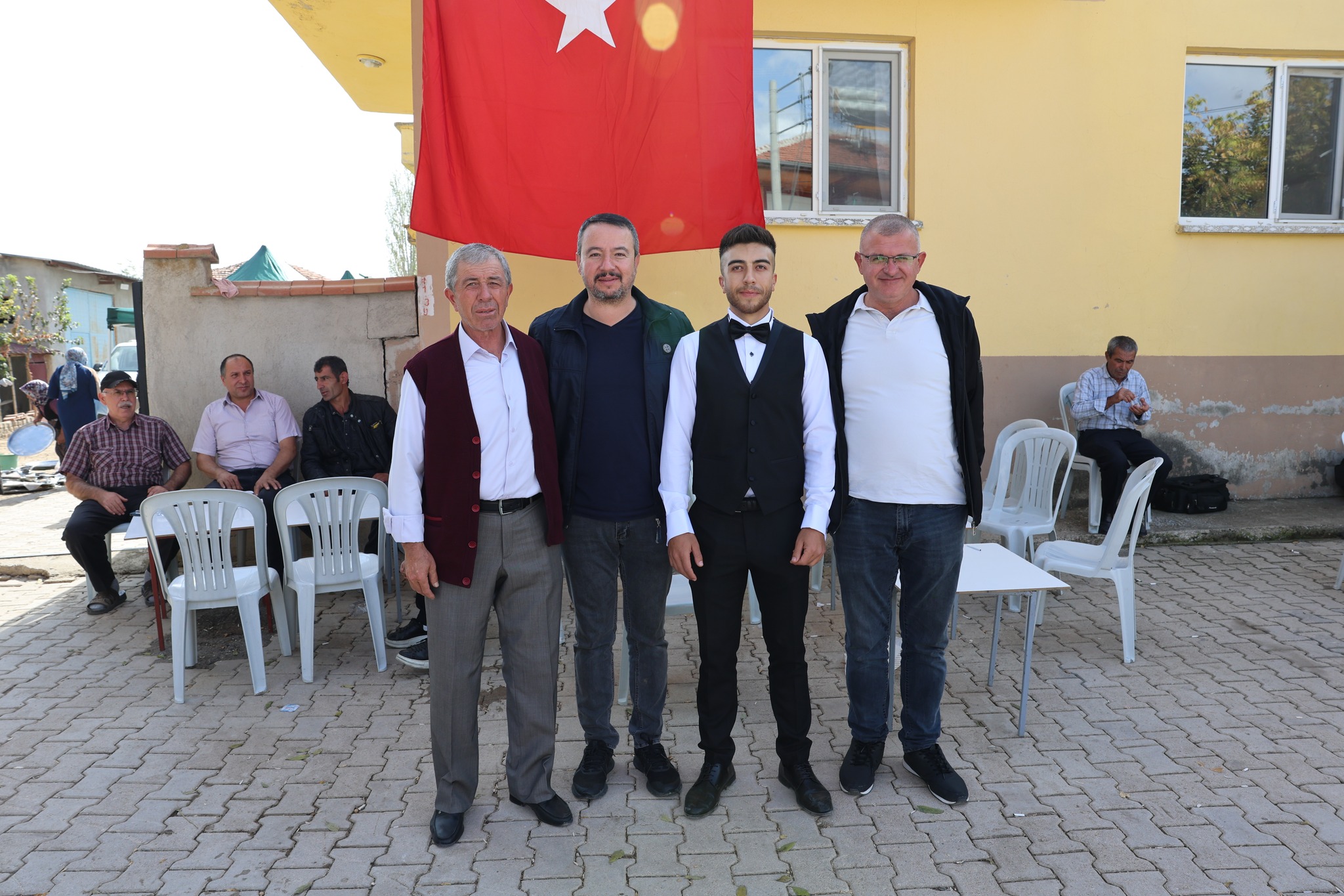 MİLLETVEKİLİ OLGUN VE BAŞKAN ÖZTAŞ, ÇİFTLERİN SEVİNCİNE ORTAK OLMAYA DEVAM EDİYOR