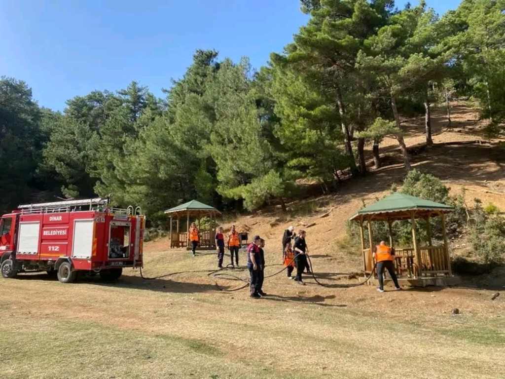 PINARLI TABİAT PARKINDA ÇEVRE TEMİZLİĞİ ETKİNLİĞİ DÜZENLENDİ