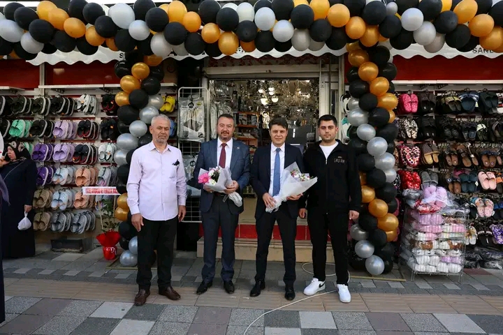 ÇENGEL VE ÖZTAŞ, ÇARŞI AVM AÇILIŞINA KATILDI
