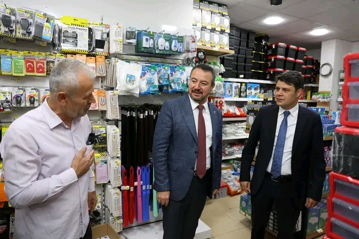 ÇENGEL VE ÖZTAŞ, ÇARŞI AVM AÇILIŞINA KATILDI