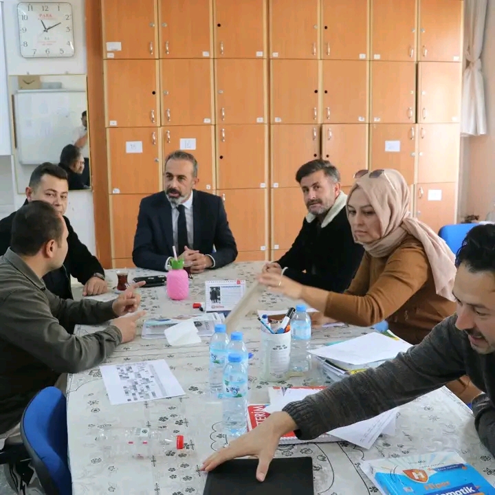 BOZKURT, OKUL ZİYARETLERİNE DEVAM EDİYOR