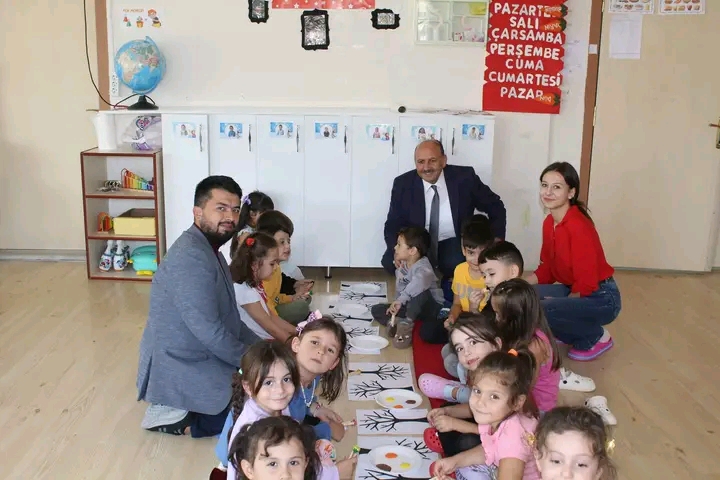 ÖZÇAL, ANAOKULU ZİYARETLERİNE DEVAM EDİYOR