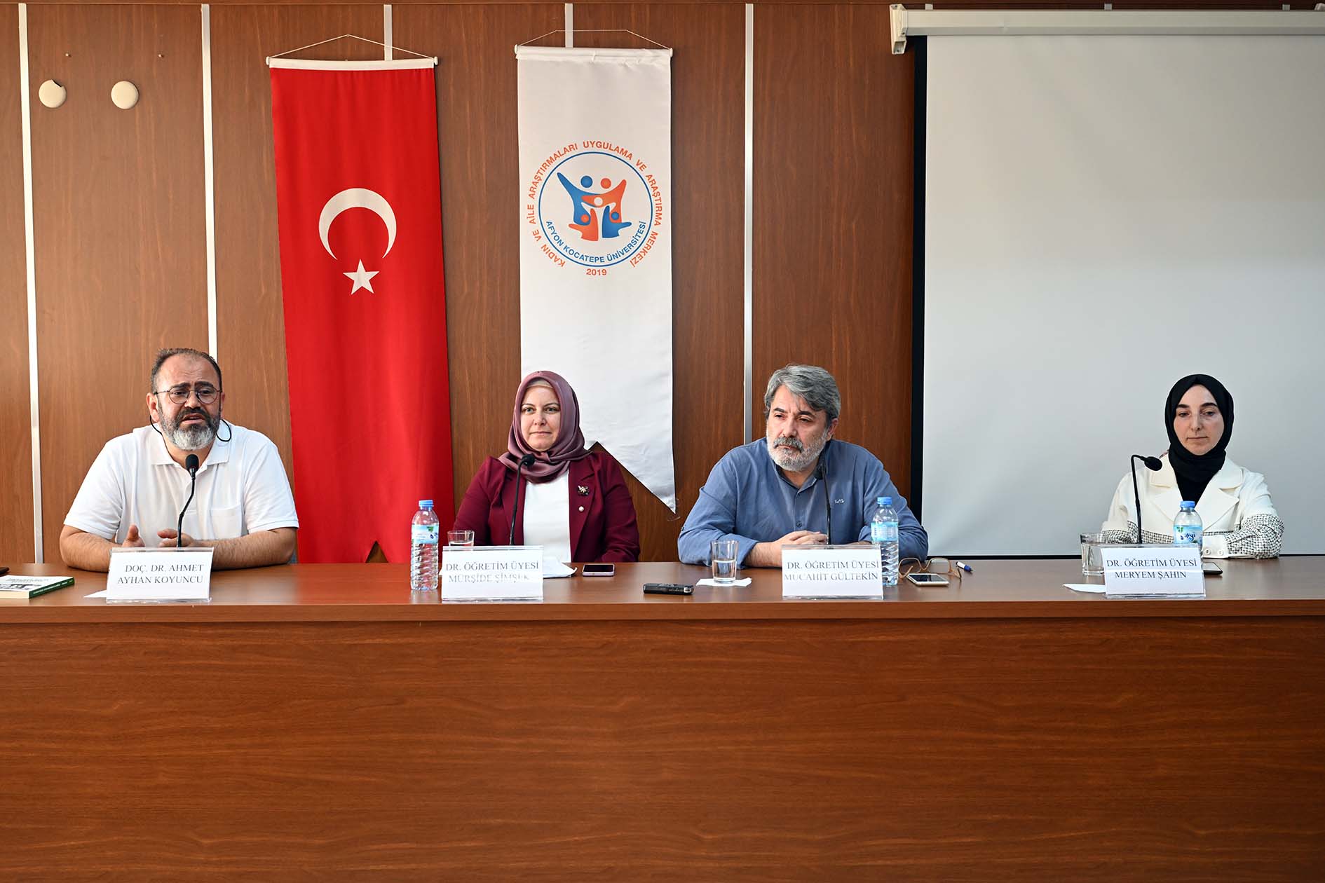 “Kadına Karşı Şiddetin Önlenmesi ve Ailenin Korunması” Söyleşisi Düzenlendi
