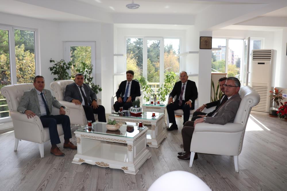 Sandıklı’da eğitim alanında toplantı yapıldı: Müdür Sünnetci, Kaymakam Çengel’i ziyaret etti