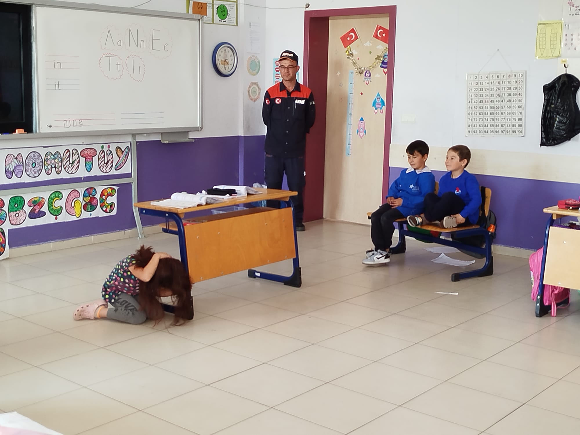 AFAD FARKINDALIK EĞİTİMLERİ VERMEYE DEVAM EDİYOR