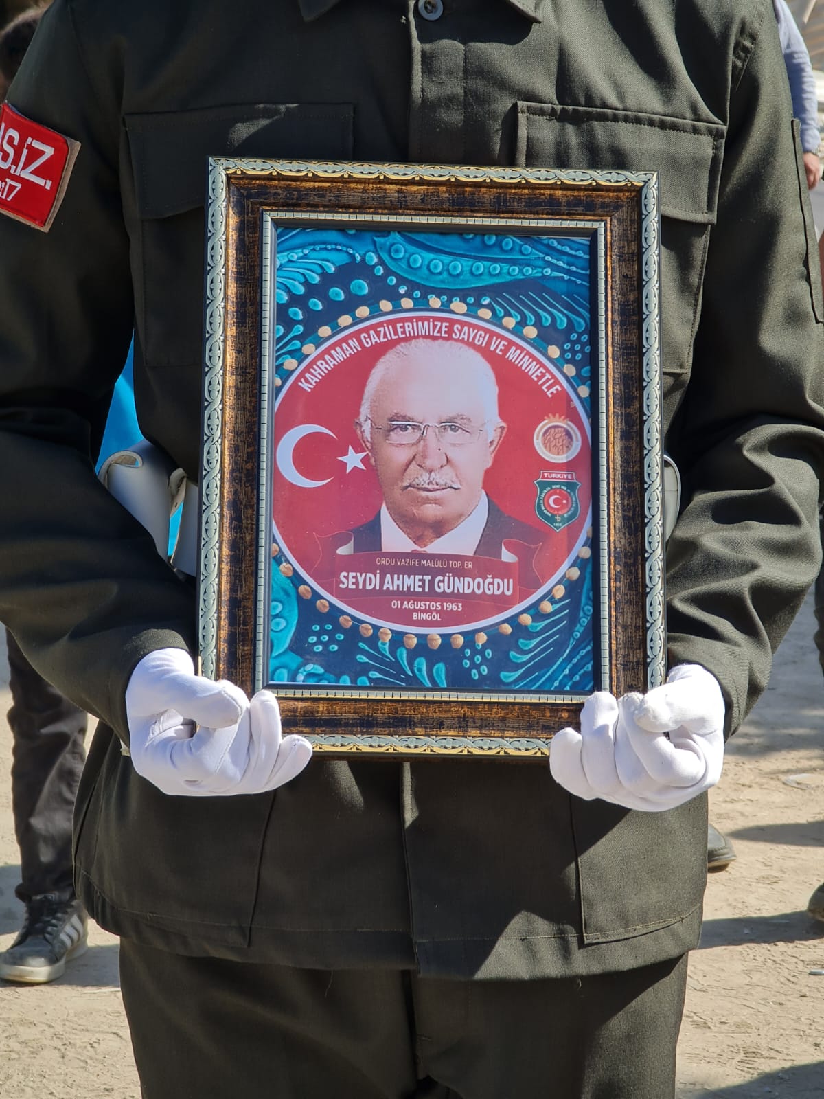 Kendi mezarını 1 yıl önceden evinin bahçesine yaptırmış!  Gazi Seydi Ahmet Gündoğdu Ebediyete Uğurlandı