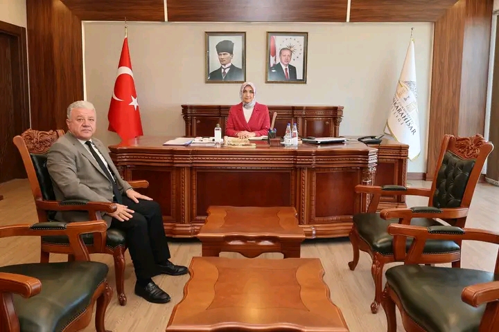 VALİ YİĞİTBAŞI, TATARLI BELEDİYE BAŞKANI KAYER'İ KONUK ETTİ