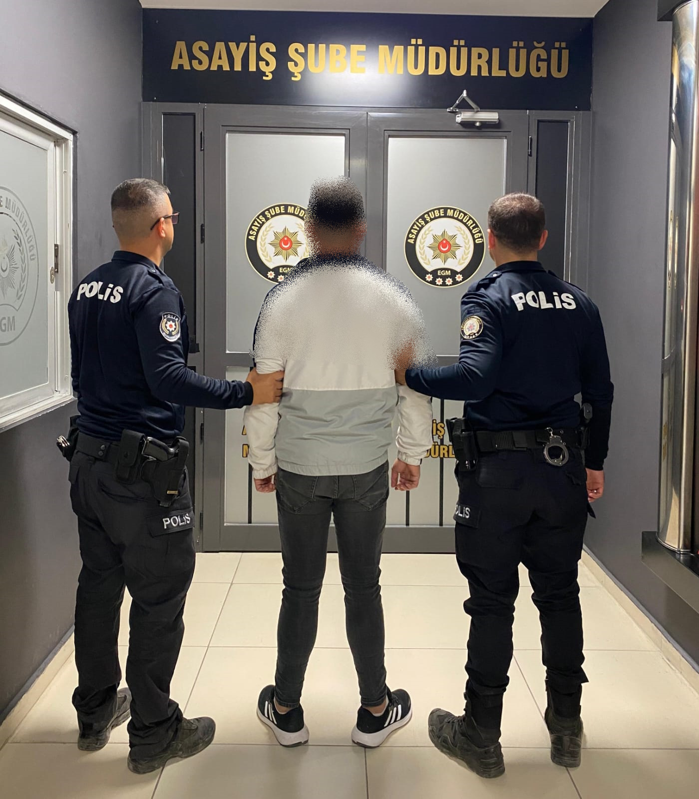 Afyon Polisi Yakalar Suça ve Suçluya Geçit Yok