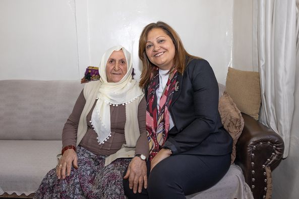 Başkan Köksal Bir Evlat Edasıyla Kucaklaştı