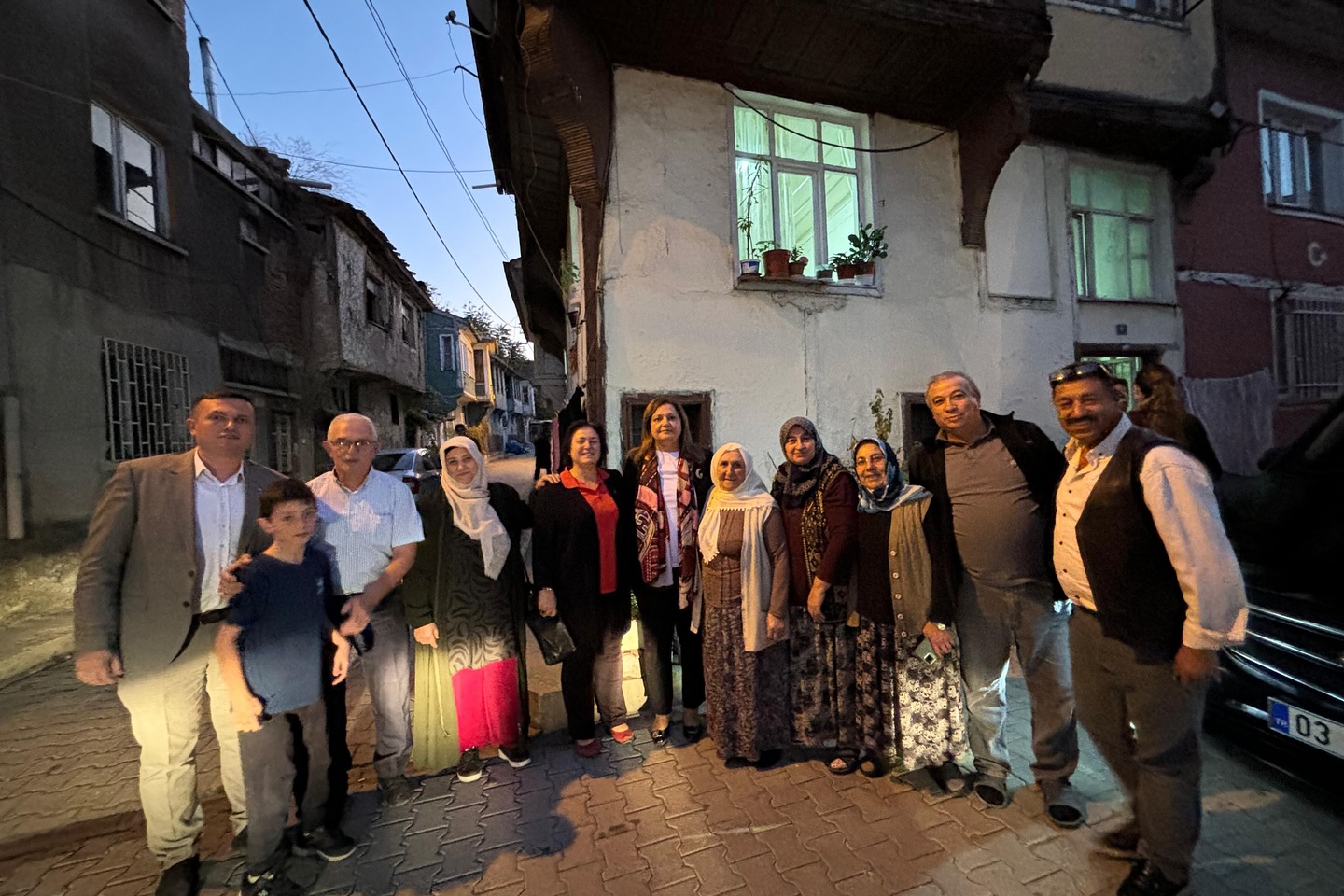 Başkan Köksal Bir Evlat Edasıyla Kucaklaştı
