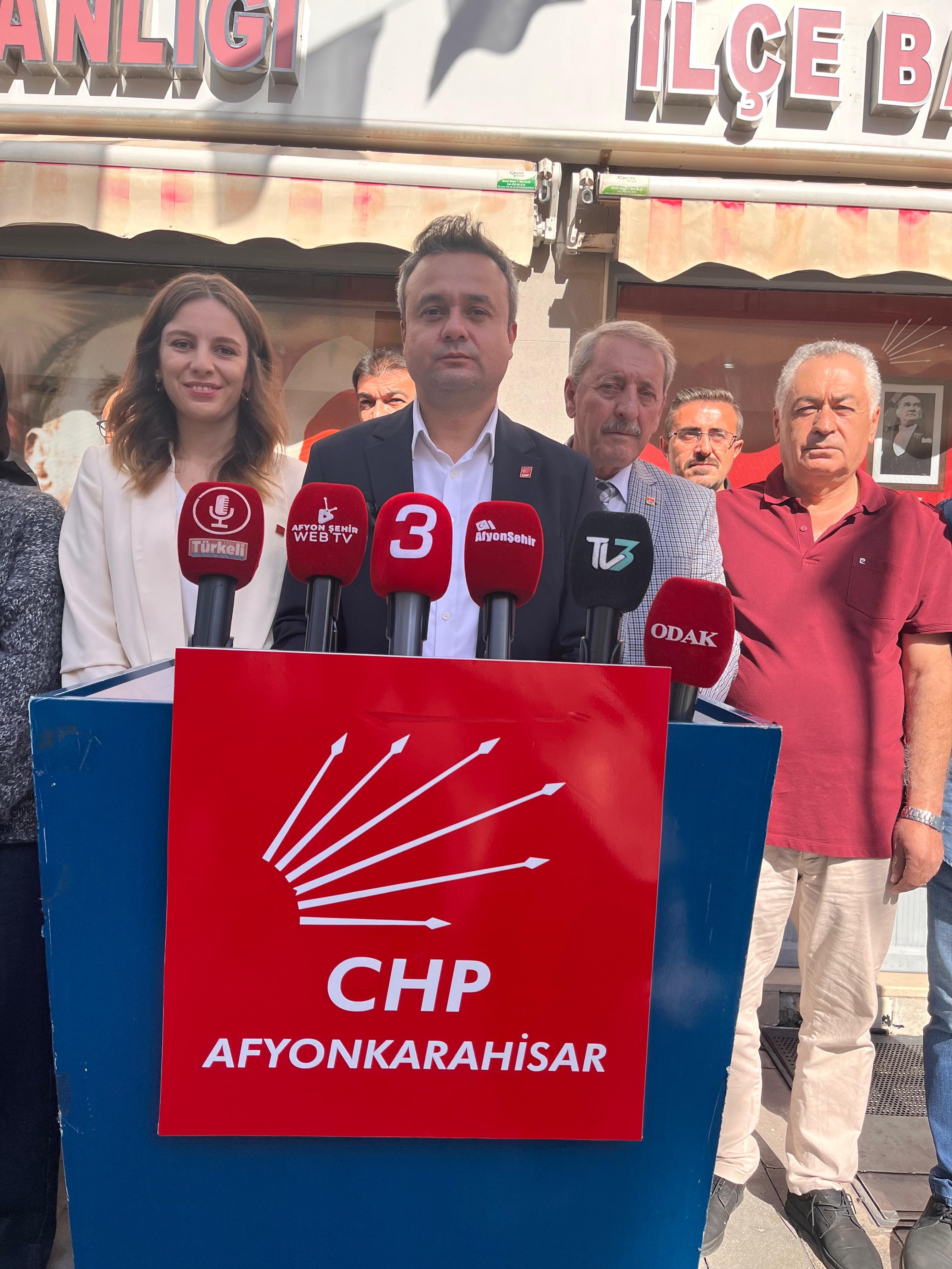 CHP'li FARUK DUHA ERHAN “HER DERDİN VAR BİR ÇARESİ ONUN DA ADI CUMHURİYET HALK PARTİSİ”