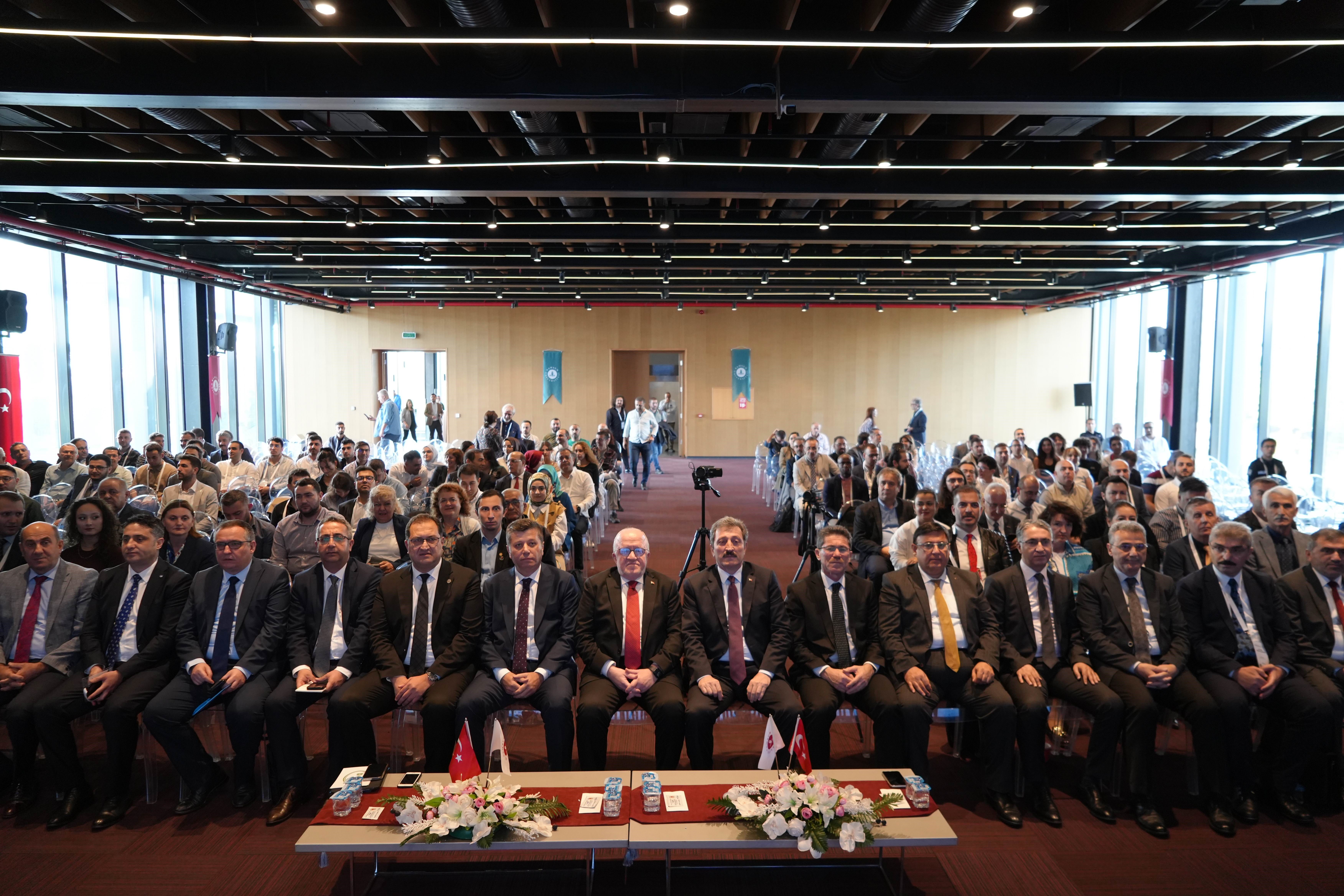 Kongrede Afyonkarahisar’da Yapılan Çalışmalara Dikkat Çekildi: Türkiye'nin Su Depolama Hacmi 183 Milyar Metreküpe Yükseldi