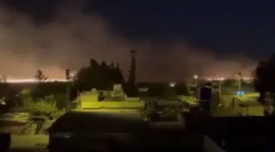 KİLİS SINIRINA ROKET MERMİSİ DÜŞTÜ MAYINLI BÖLGEDE YANGIN ÇIKTI