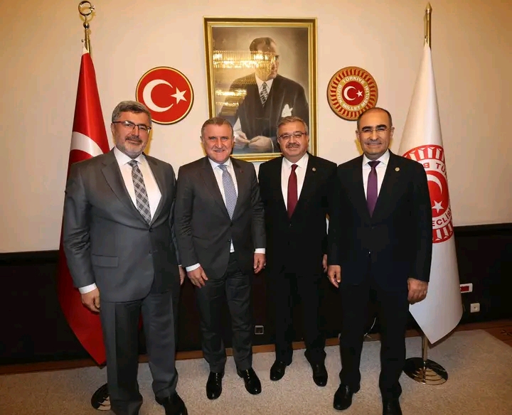 AK Partili Vekiller Afyon İçin Çalışıyor Bakan Bak’la Özel Görüşme Gerçekleşti