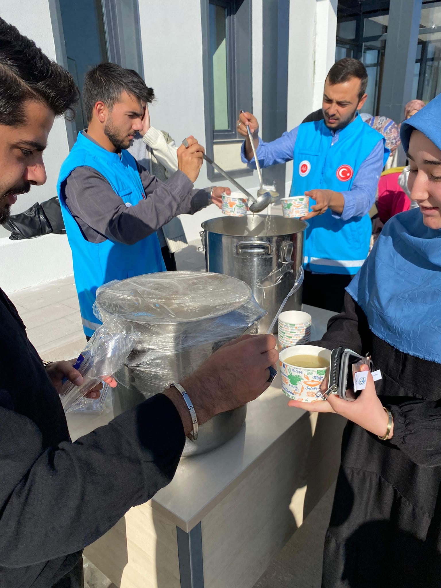 İlahiyat Fakültesi’nde tanıtım standı açıldı! Genç ilahiyatçılardan tanıtım atağı