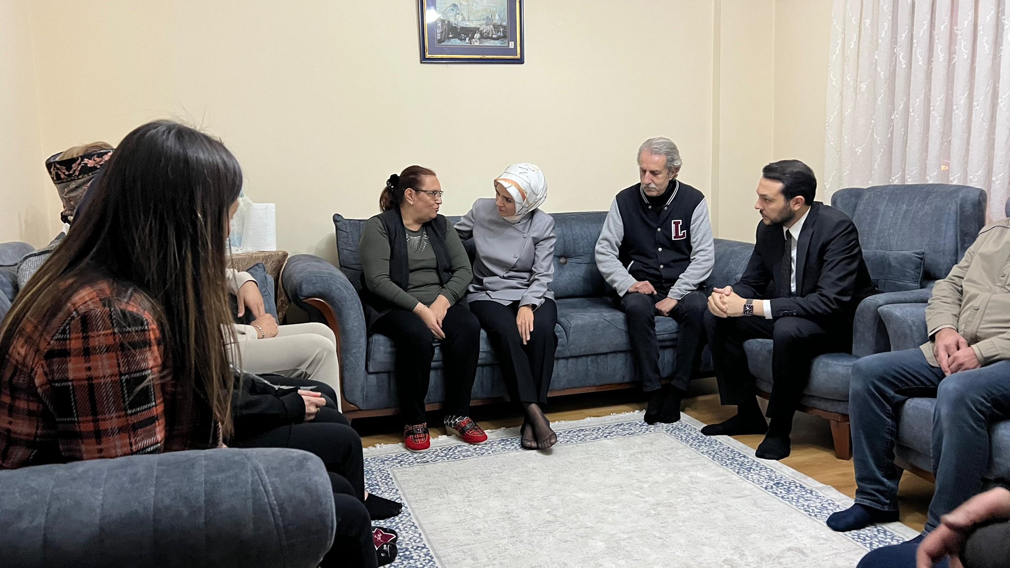 Bakan Göktaş’tan Önderoğlu’nun Ailesine Taziye Ziyareti
