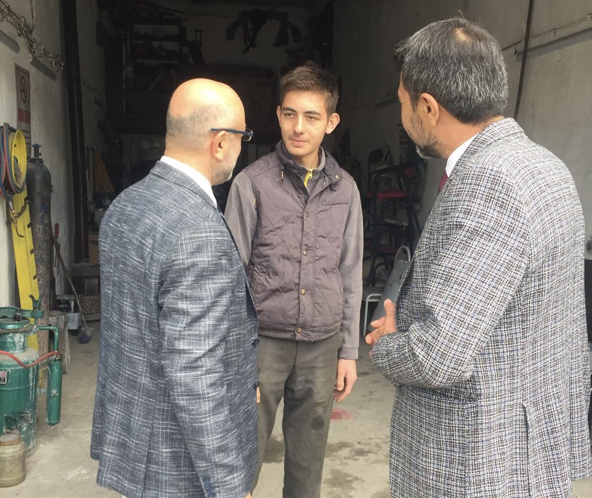 AK Partili Şahin Sanatkâr Ustaların Elini Sıktı Hayırlı İşler Diledi
