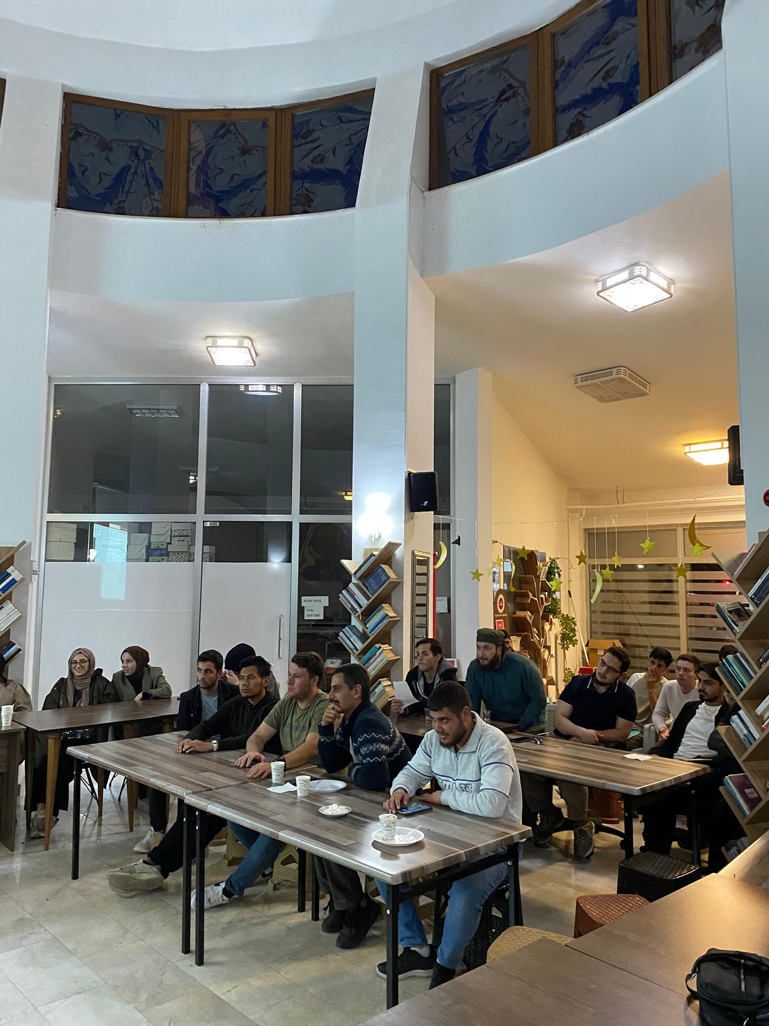 Diyanet Gençlik Merkezinde “Akademik Söyleşiler” Serisi Başladı