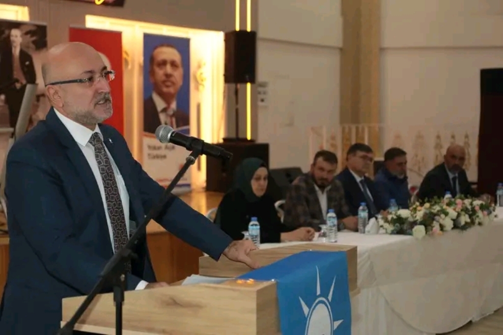 BAŞKAN ŞAHİN, ERKMEN'DE KONGREYE KATILDI