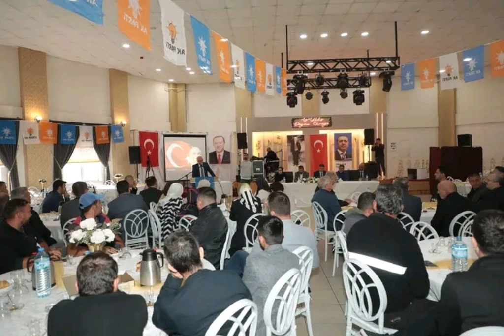 BAŞKAN ŞAHİN, ERKMEN'DE KONGREYE KATILDI