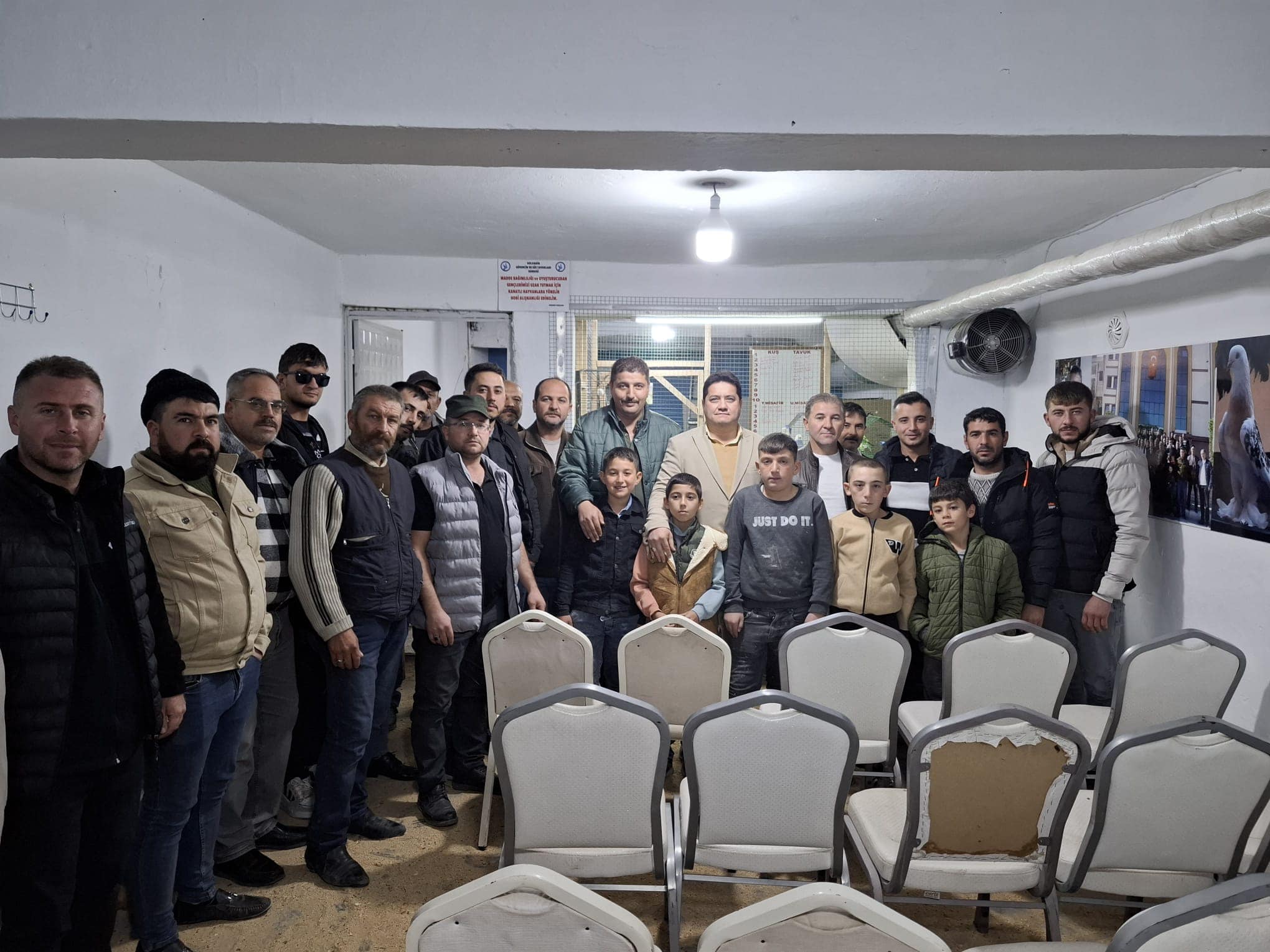 Bolvadin'de Güvercin Ve Süs Tavukları Derneği Açıldı