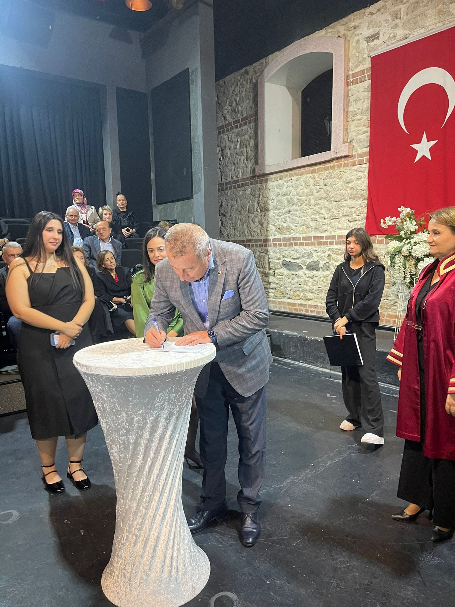MİLLETVEKİLİ OLGUN ÇİFTİN MUTLU GÜNÜNE ŞAHİTLİK ETTİ