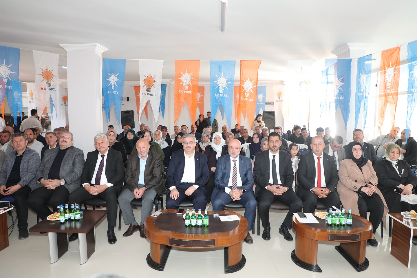 Işıklar Belde Kongresi'nde Türkan Güven Tazeledi!
