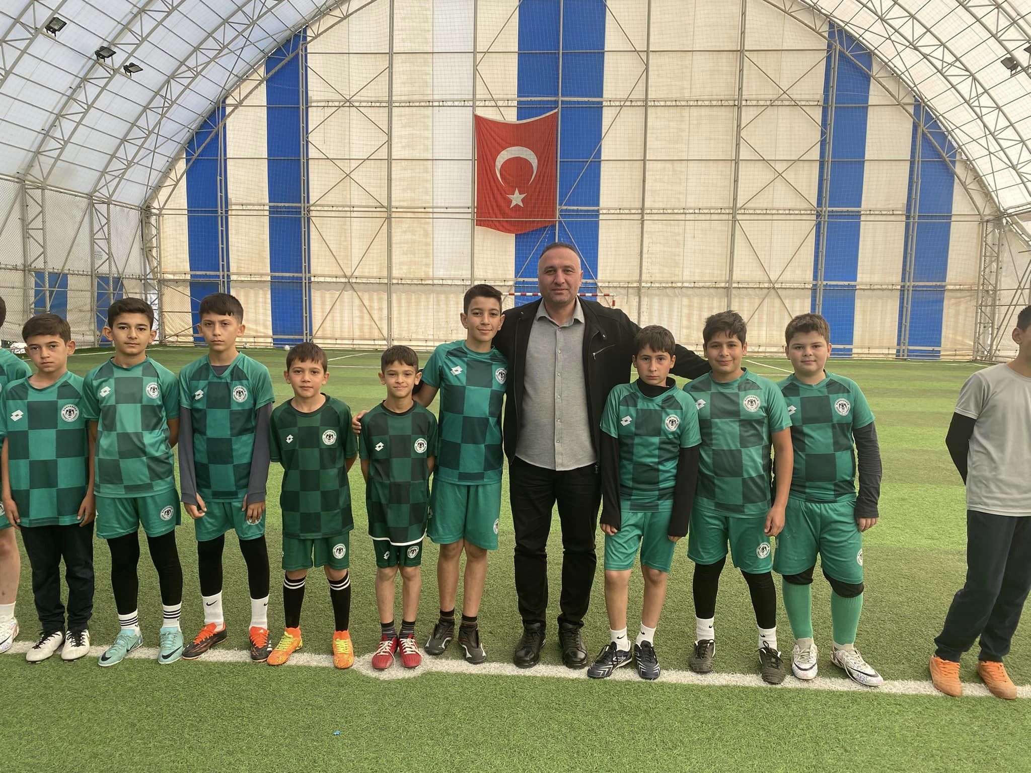 Başkan Kantartopu’ndan Futbol Okulu’na Anlamlı Ziyaret