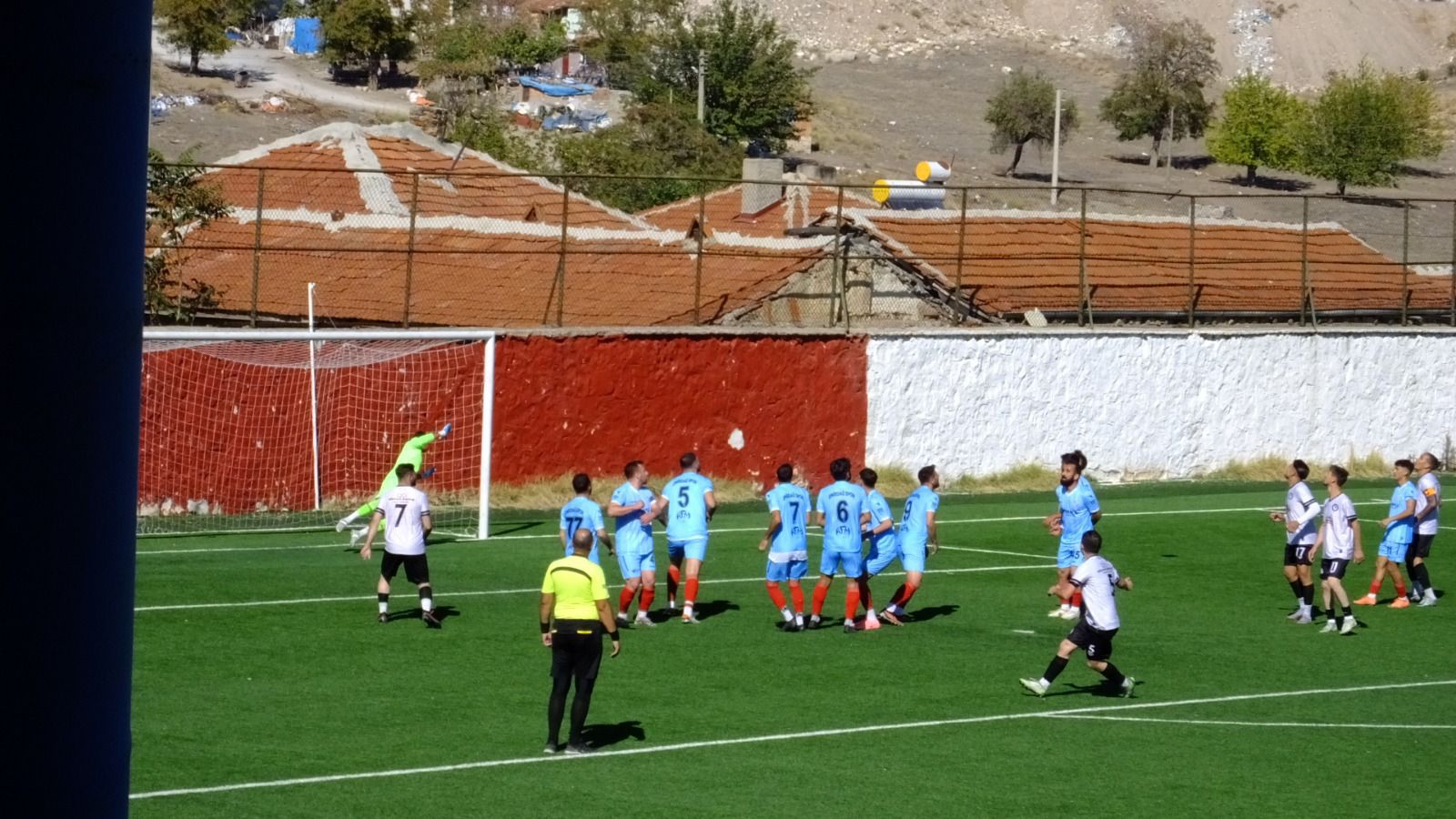 EMİRDAĞSPOR 3 PUANA 4 GOLLE UZANDI!