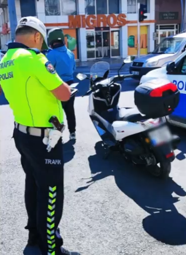 Afyonkarahisar'da Motosiklet Denetimleri Devam Ediyor!