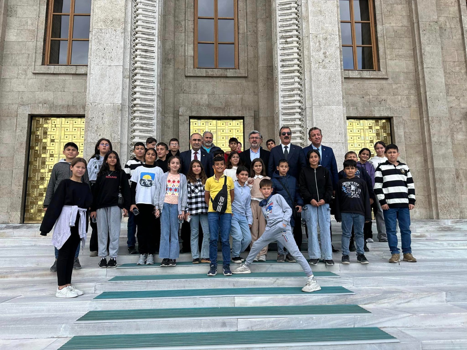 MİLLETVEKİLİ ÖZKAYA VE ARSLAN, MAVER KEMAL ARSOY ORTAOKULU İLE TBMM'DE BİR ARAYA GELDİ