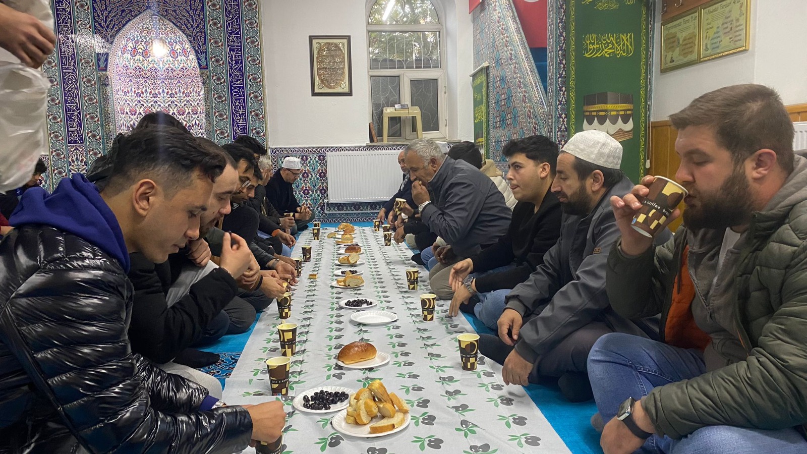 GENÇLERLE SABAH NAMAZI BULUŞMASI GERÇEKLEŞTİ