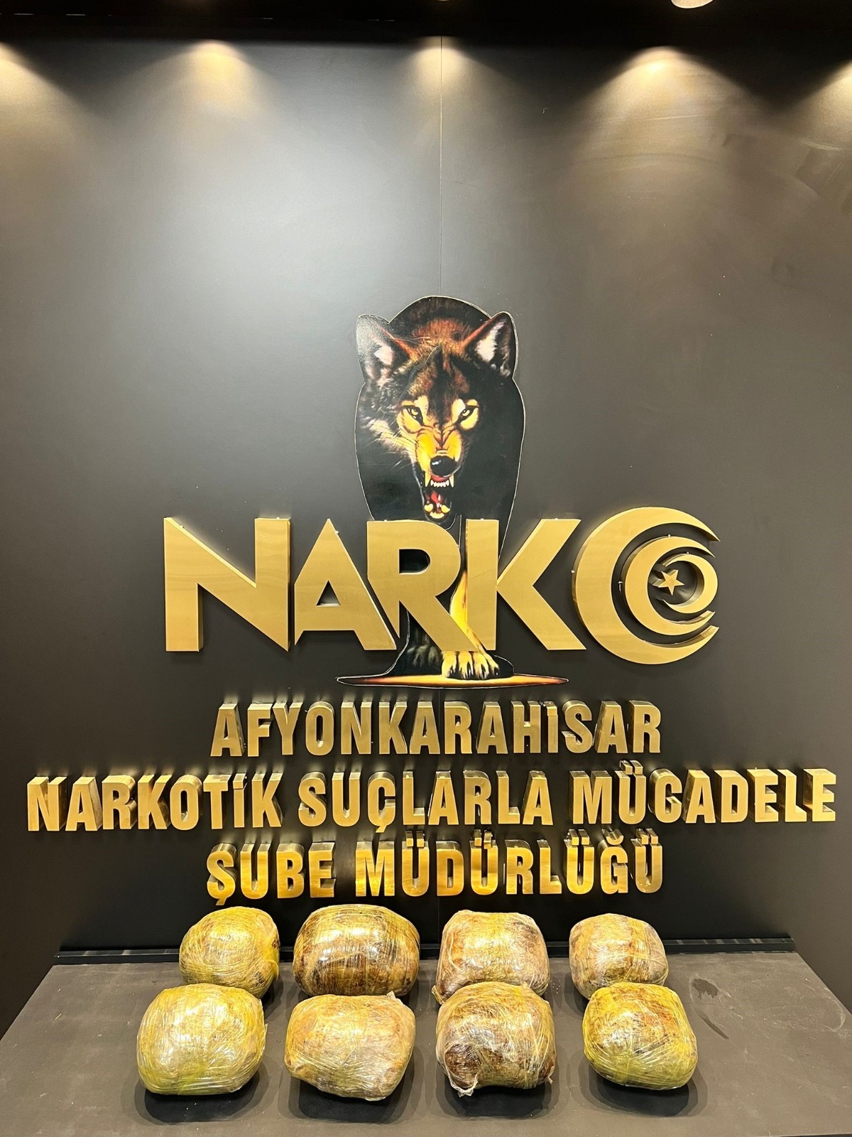Afyonkarahisar'da Uyuşturucu Operasyonu: 4 Kilo 300 Gram Ele Geçirildi