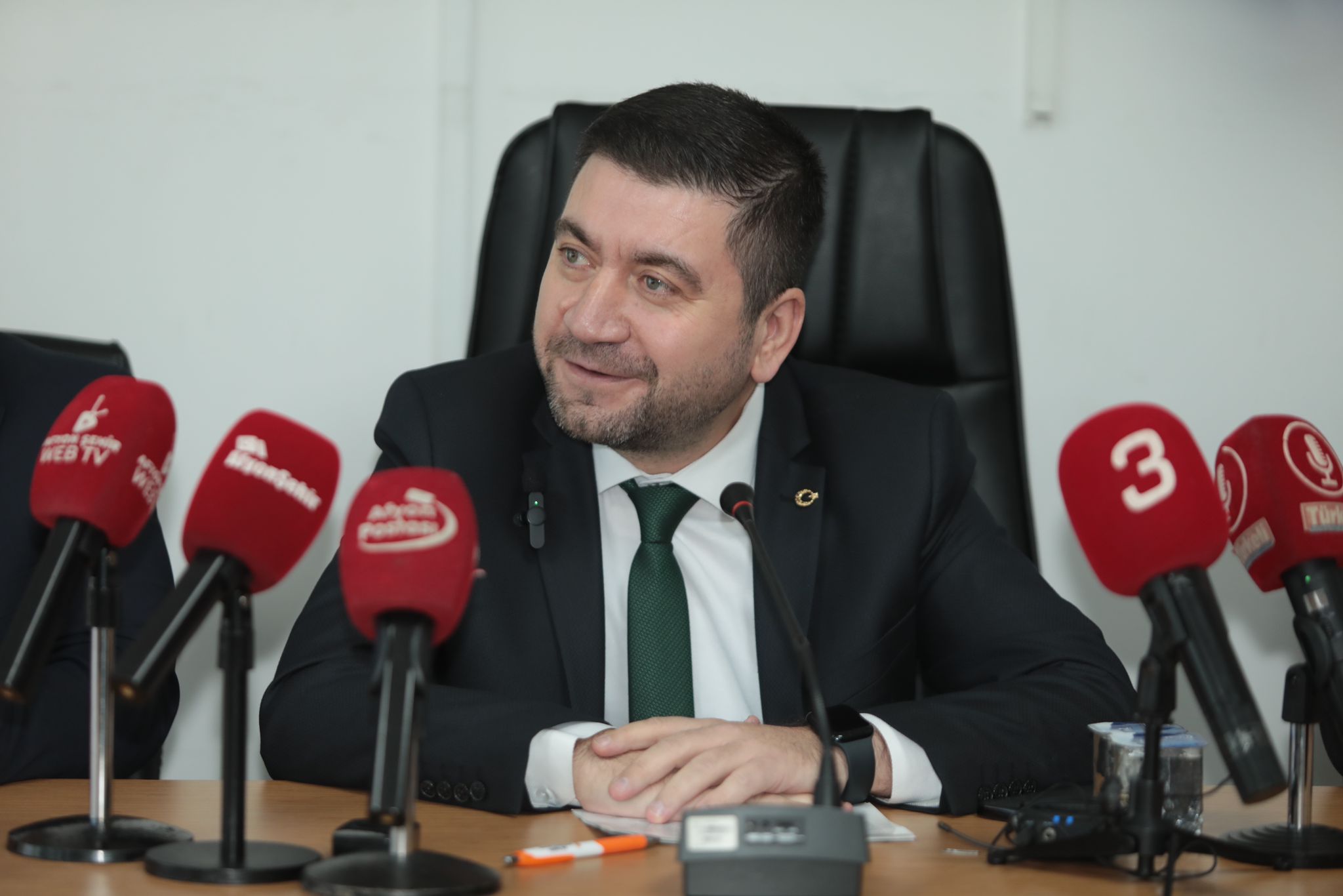 AK Partili Sevim “Yavuz Hırsız Misali Ev Sahibine Suç Atıyorlar”