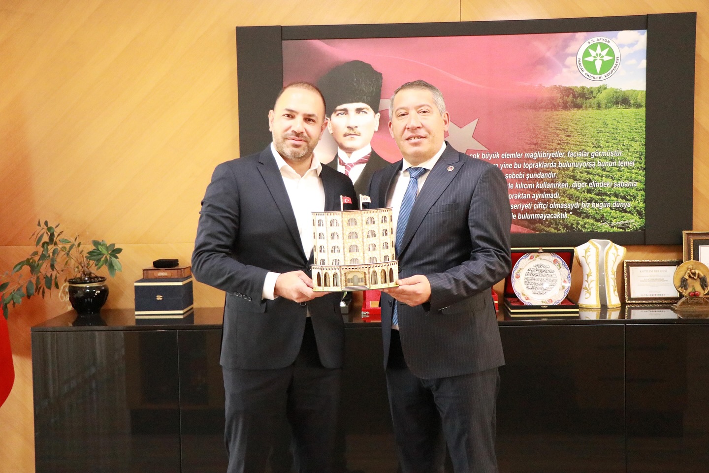Başkan Topçu İbrahim Eroğlu’nu Ziyaret Etti