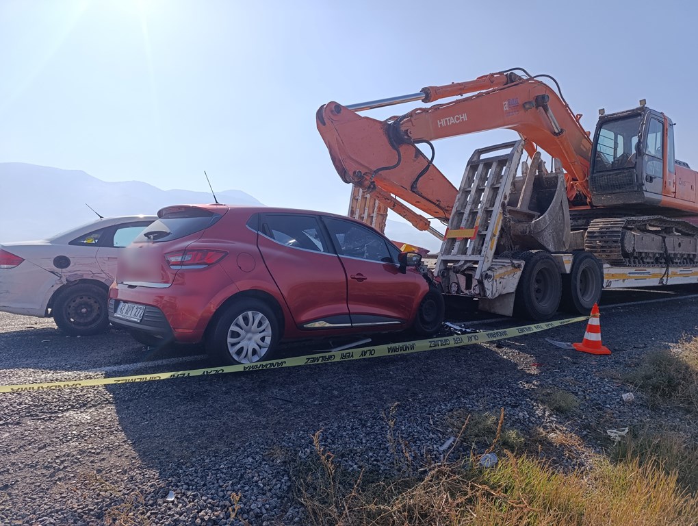 AFYON-ÇAY'DA ZİNCİRLEME KAZA!