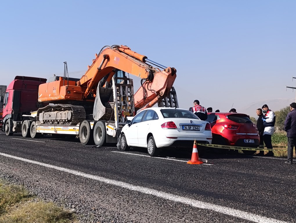 AFYON-ÇAY'DA ZİNCİRLEME KAZA!