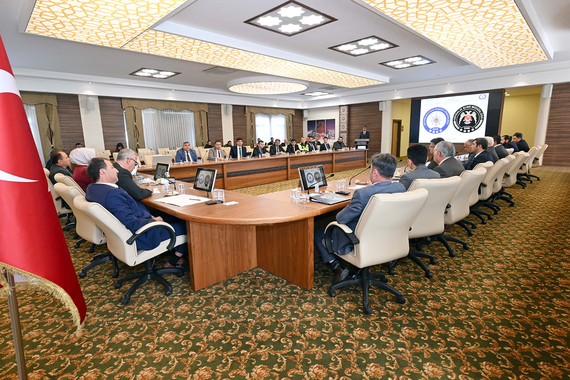 ÜNİVERSİTELERİN GÜVENLİK TOPLANTISI YAPILDI