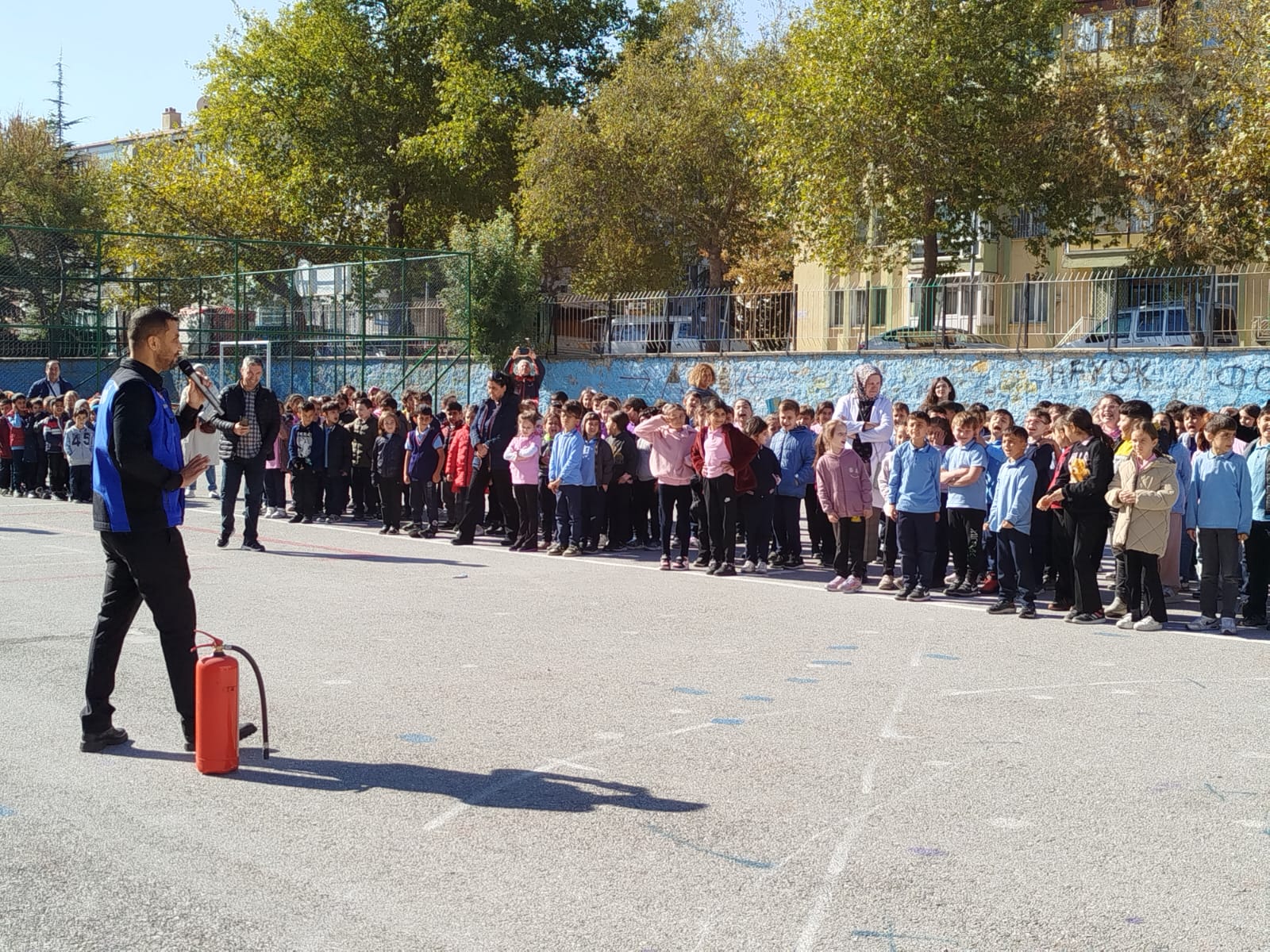 AFAD Ekipleri Oruçoğlu İlkokulunda Afet Eğitimlerine Devam Ediyor