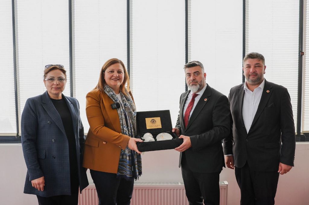 BAŞKAN KÖKSAL, MUHTARLARLA KAHVALTIDA BULUŞTU
