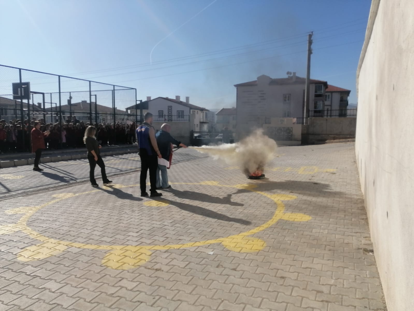 Maver Kemal Arsoy Öğrencilerine Afet Farkındalık Eğitimi Verildi