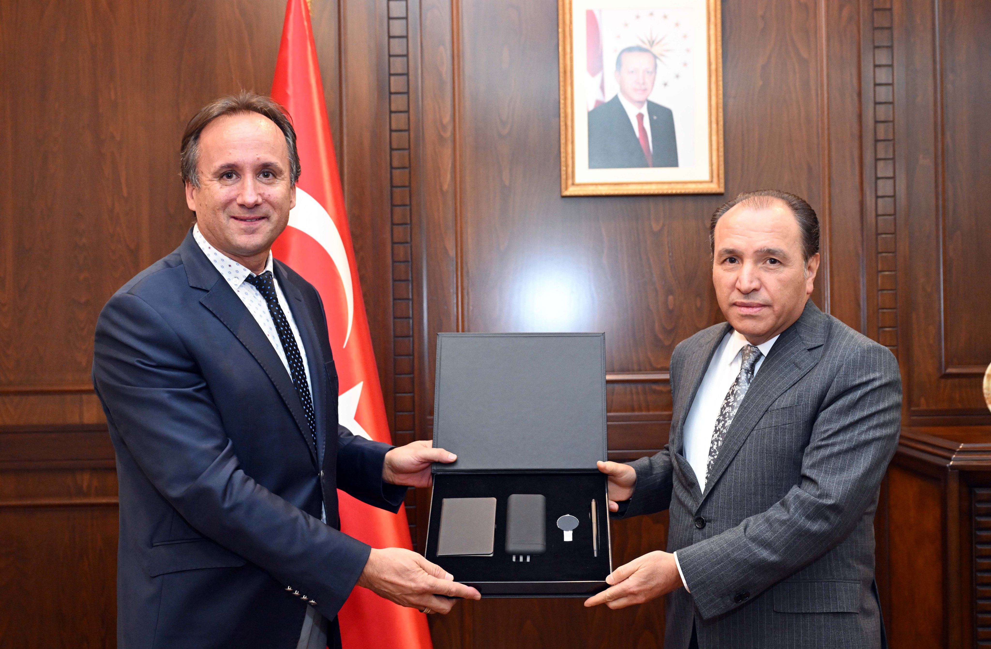 AFKİMMDER'DEN Akü Rektörü Karakaş'a Ziyaret