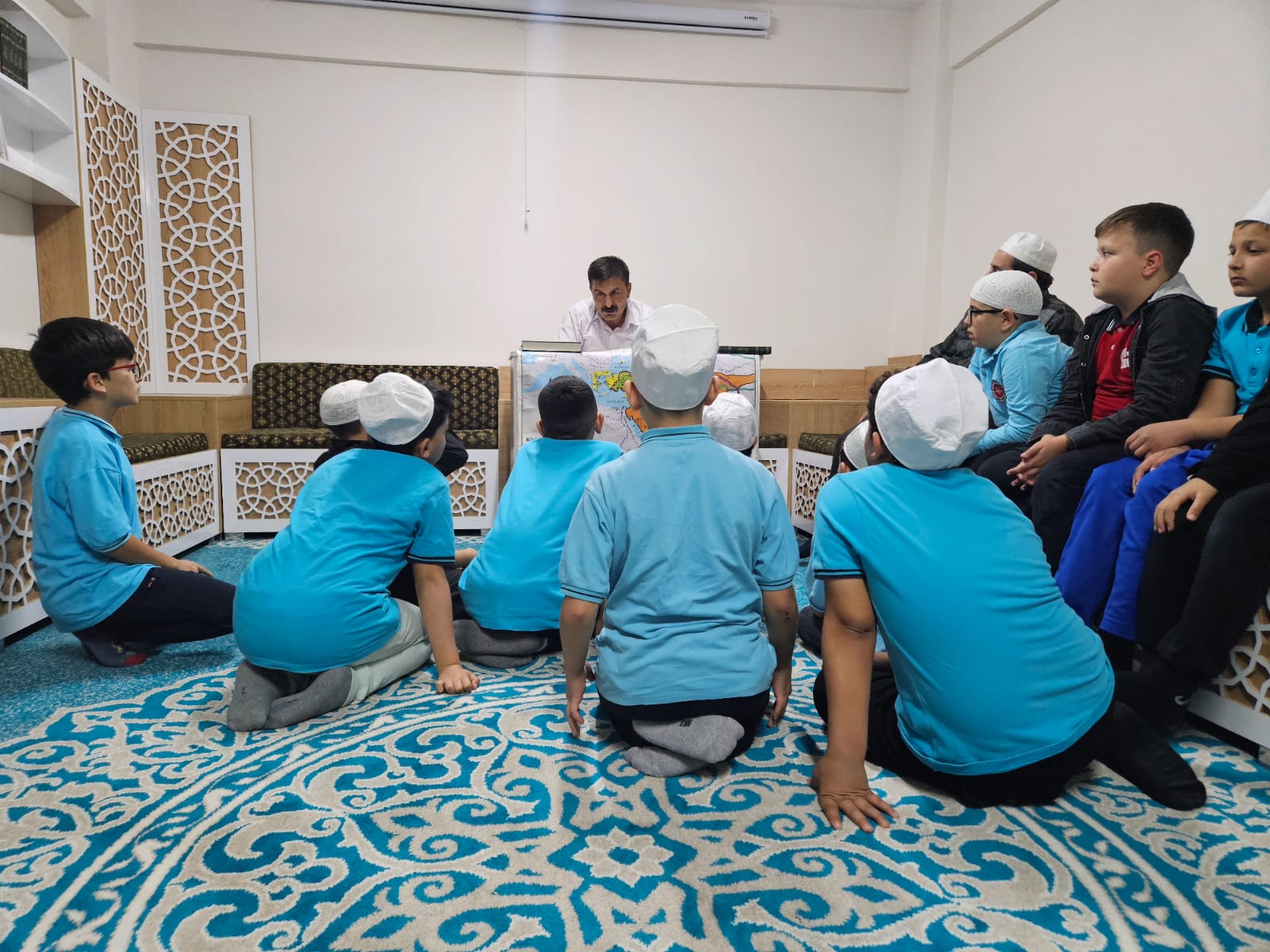Emirdağ'da Hafızlık Kurslarında “Bir Konu Bir Konuk” Programı Gerçekleşti