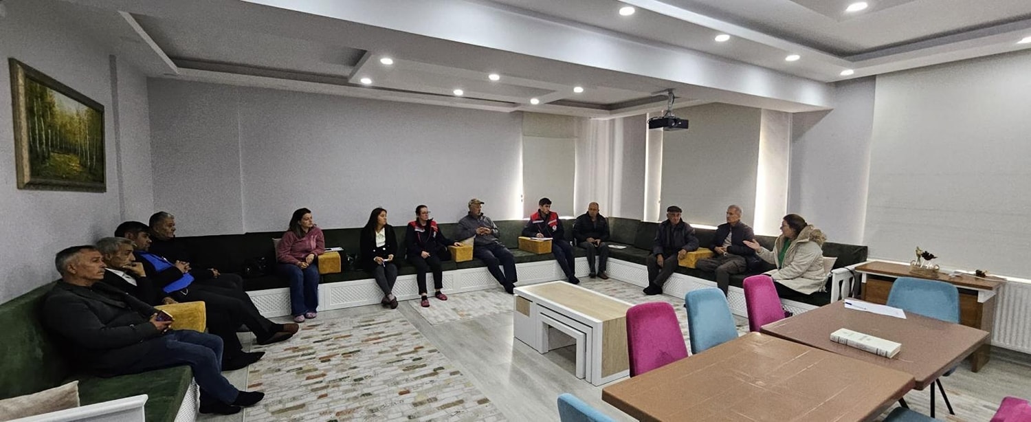 Afyonkarahisar'da Üreticilere Yönelik Toprak Analizi Eğitimi