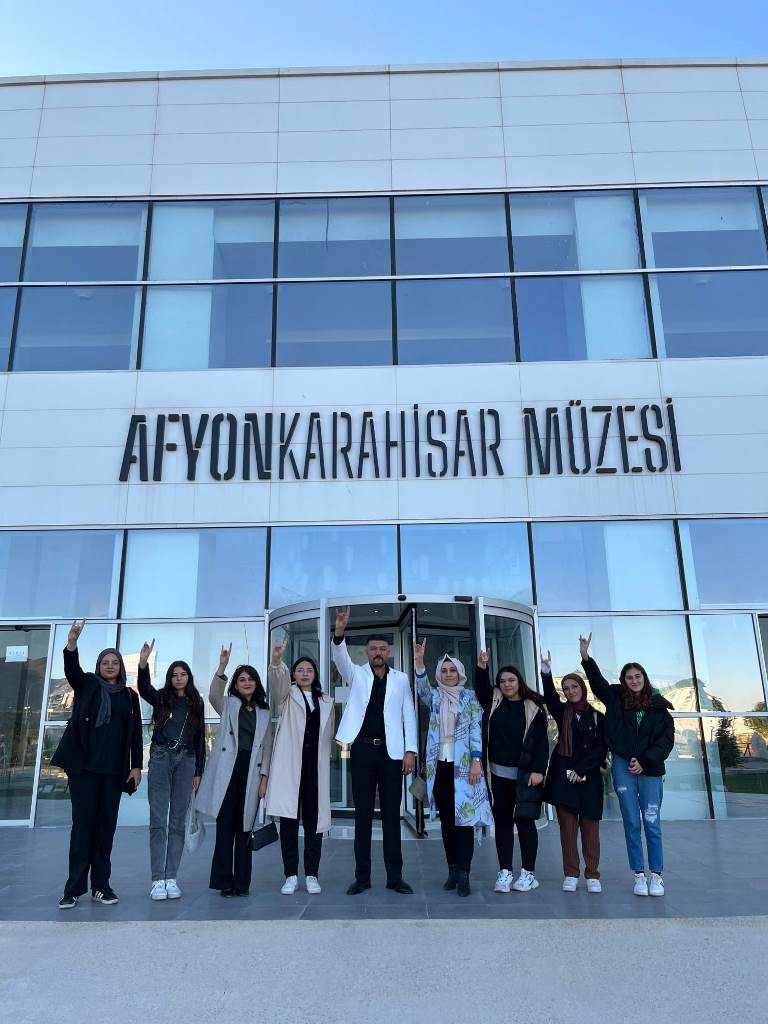 ÜLKÜ OCAKLARI, MÜZE'Yİ ZİYARET ETTİ