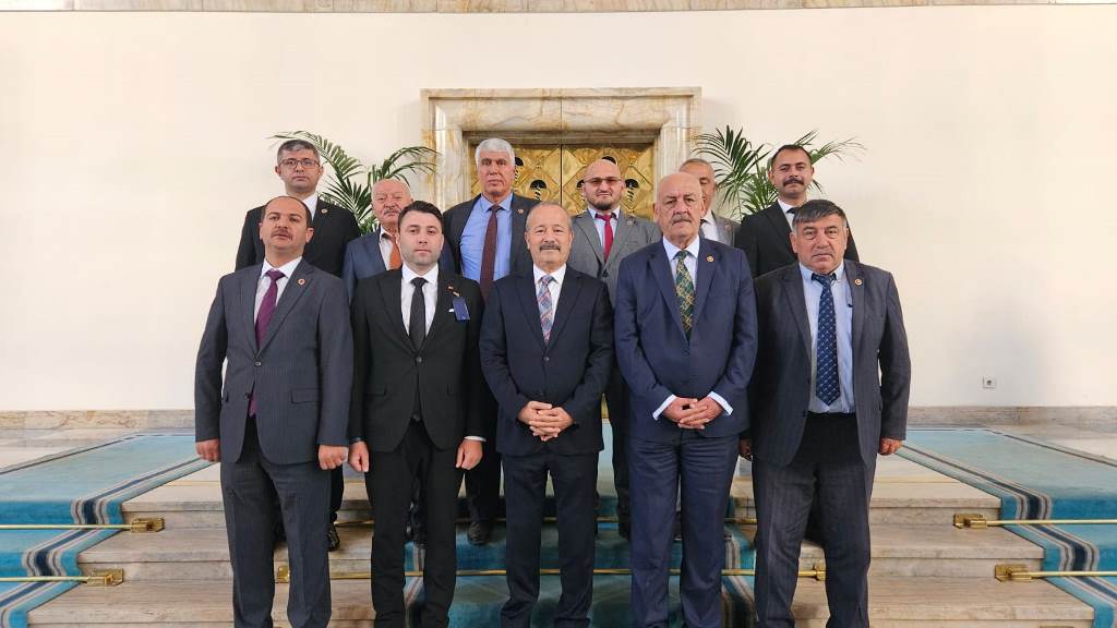 MHP İL GENEL MECLİSİ ÜYELERİ'NDEN, MİLLETVEKİLİ TAYTAK'A ZİYARET