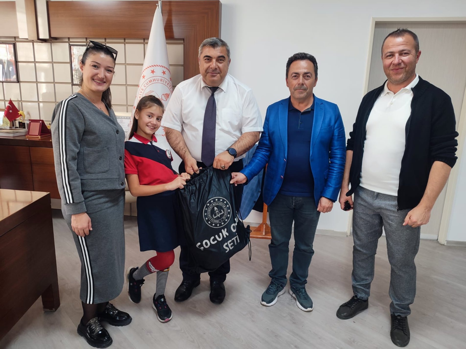 Müdür Sünnetci, Öğrencinin Voleybol Talebini Karşıladı