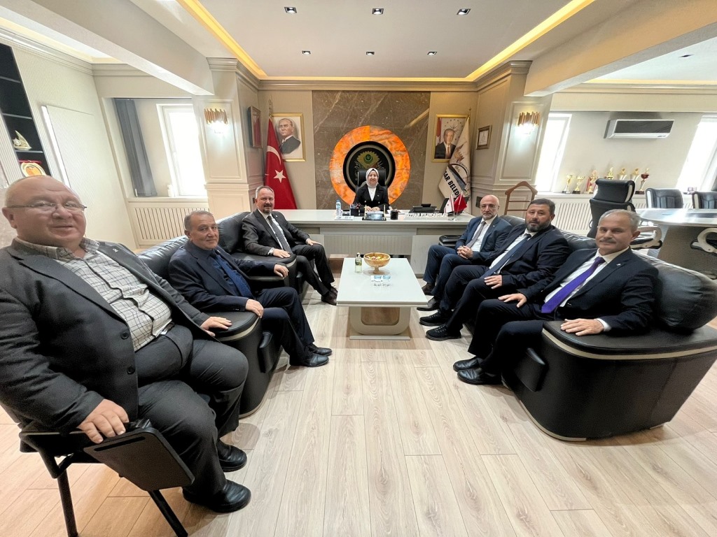 ŞAHİN, KILINÇARSLAN'I MAKAMINDA ZİYARET ETTİ